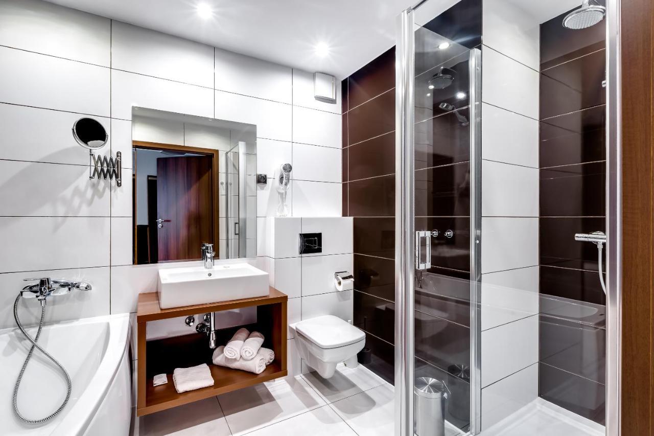 Hotel Konradowka Wellness & Spa - 300 Metrow Do Centrum คาร์ปัตซ์ ภายนอก รูปภาพ