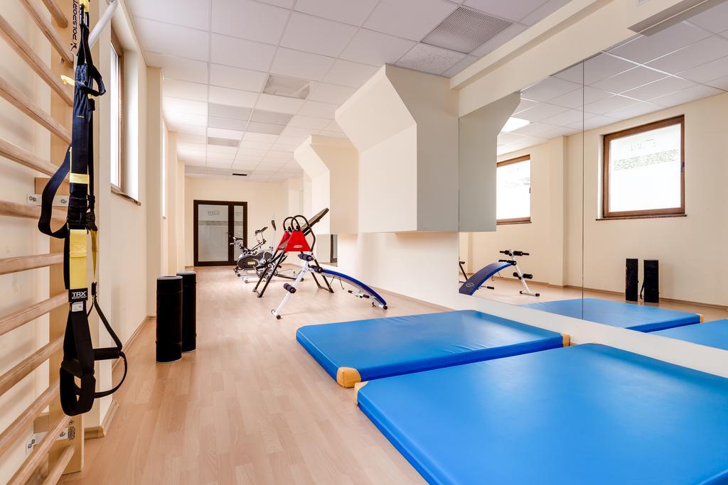 Hotel Konradowka Wellness & Spa - 300 Metrow Do Centrum คาร์ปัตซ์ ภายนอก รูปภาพ